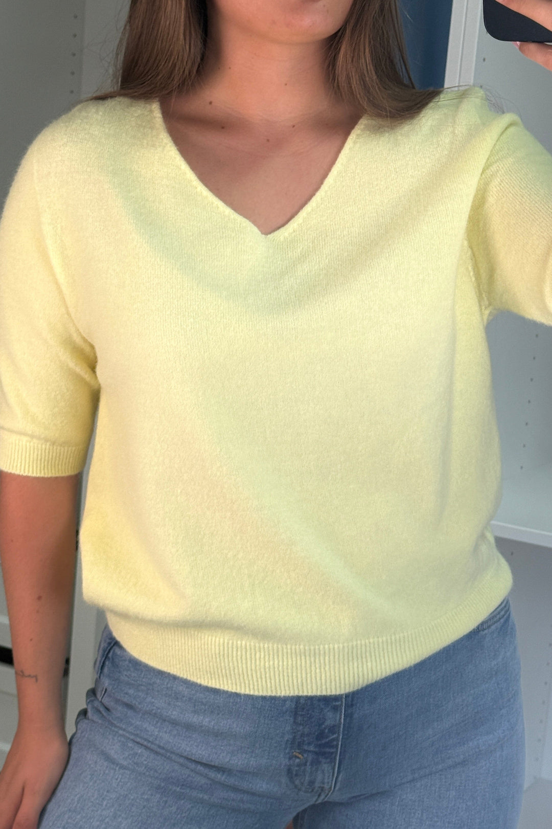 A-bee - Zara Strikbluse - Light yellow Strikbluser