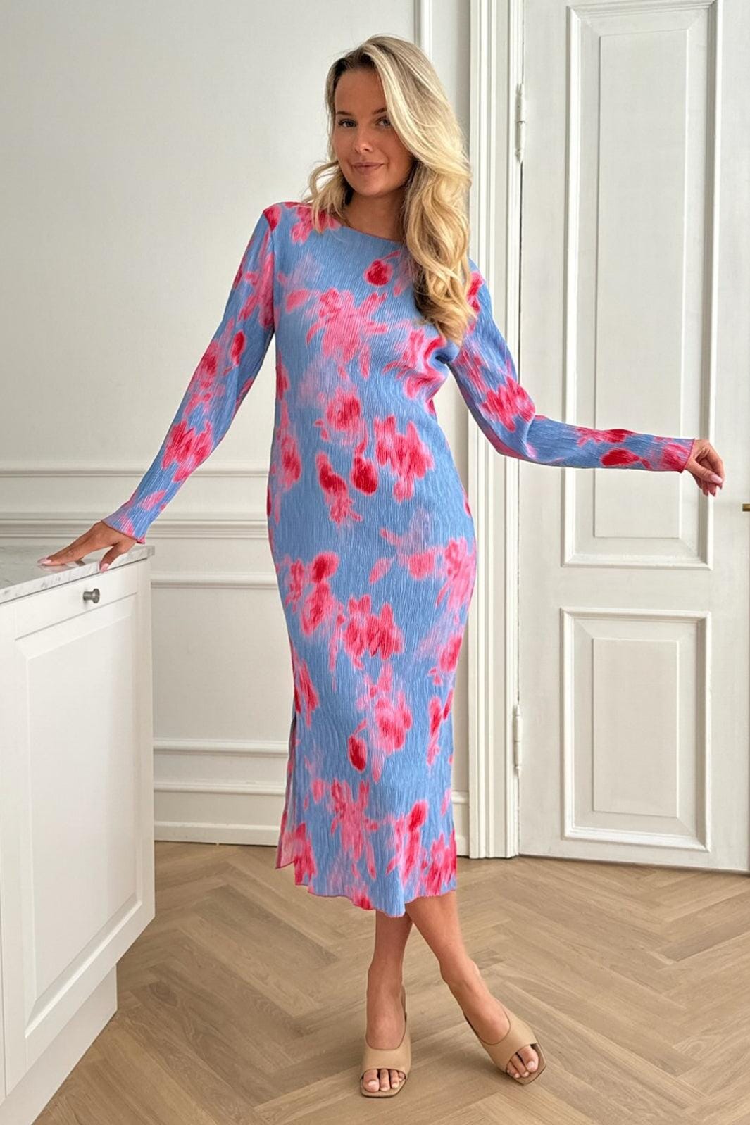 BYIC - Odaic Dress - abpfp Abstract Blue Pink Flower Print Kjoler