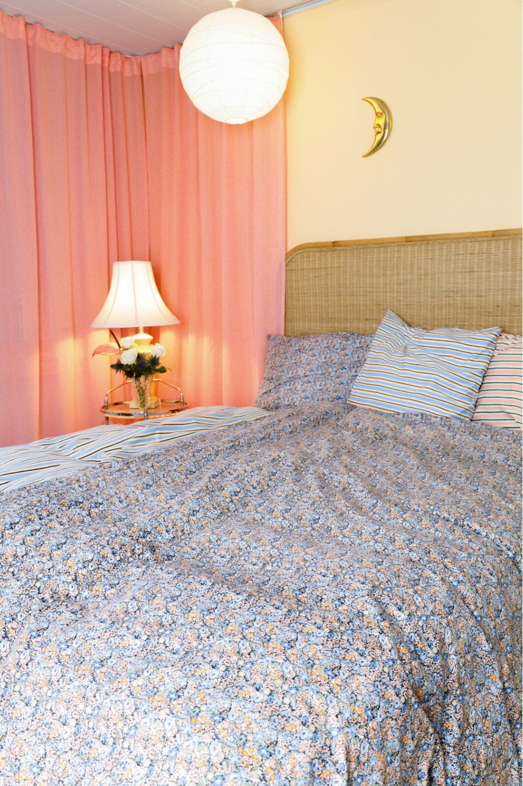 Forudbestilling - Black Colour - Bcnorma Bedlinen - Flower Sengetøj