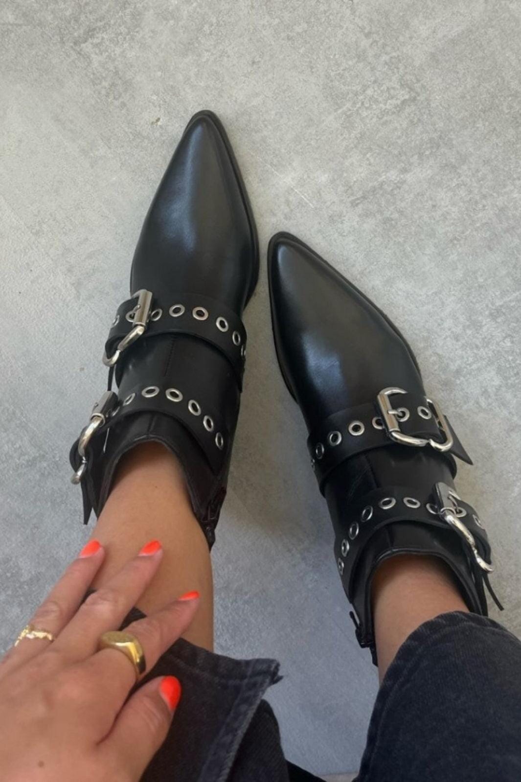 Forudbestilling - Copenhagen Shoes - Move For More - 0001 Black Støvler