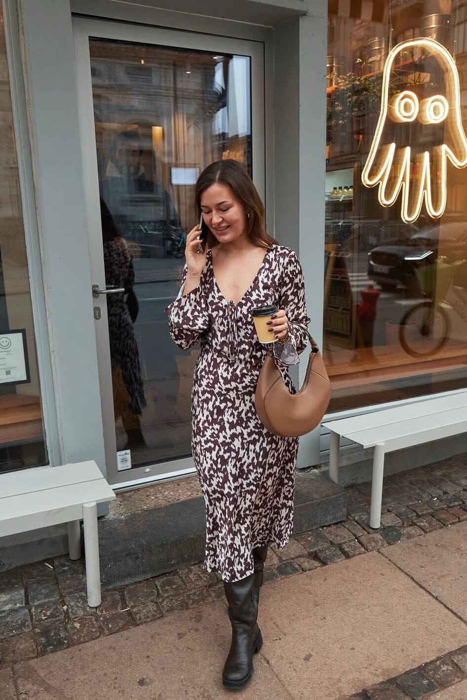 Forudbestilling - Neo Noir - Krisha Graphic Fade Dress 164344 - Chocolate Brown Kjoler