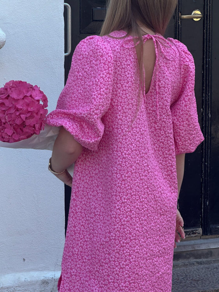 Forudbestilling - Noella - Reno Pastis Long Dress - 031 Bright Pink Kjoler