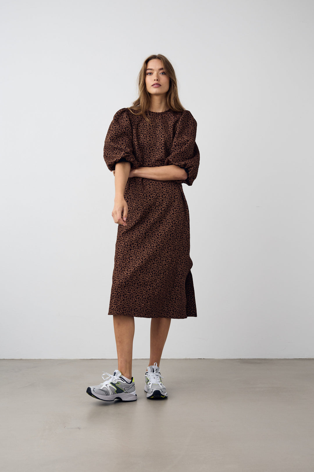 Forudbestilling - Noella - Reno Pastis Long Dress - 674 Chocolate Kjoler