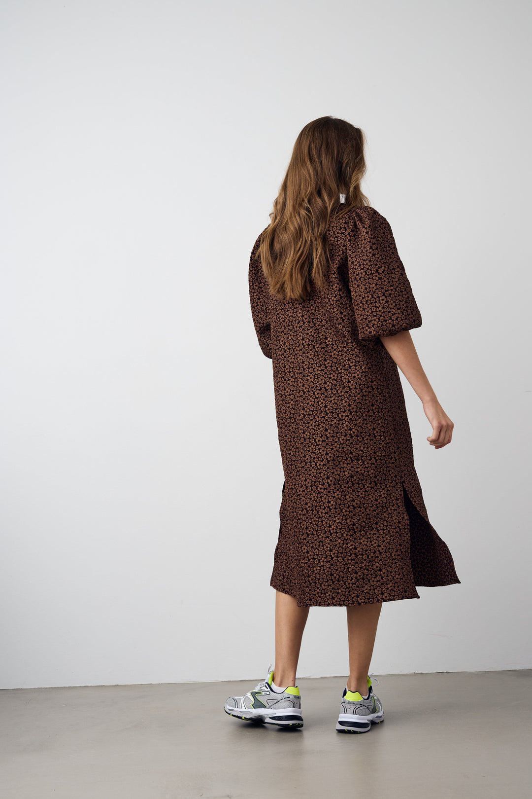 Forudbestilling - Noella - Reno Pastis Long Dress - 674 Chocolate Kjoler