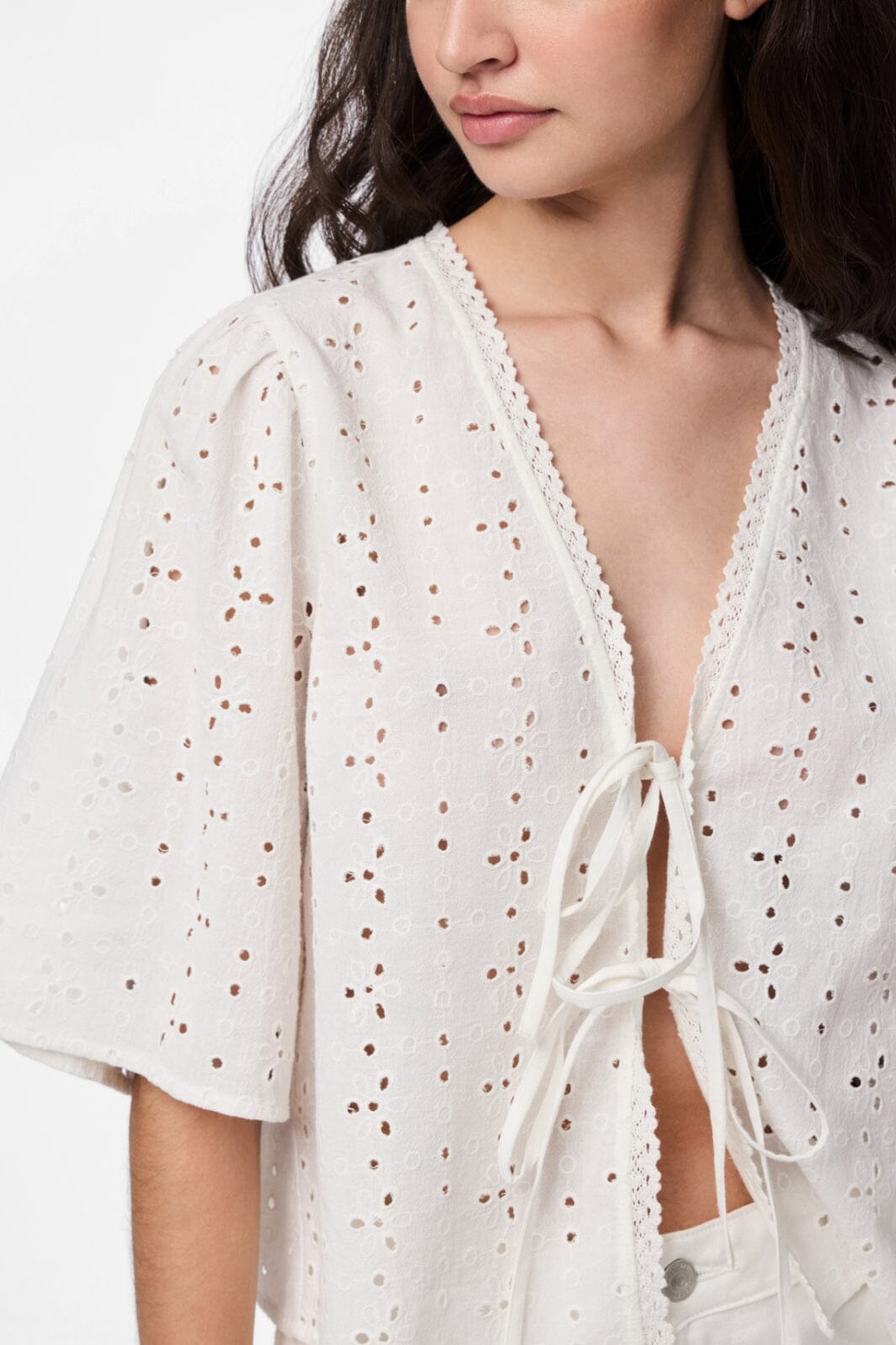 Pieces - Pctyla 2/4 V-Neck Tie Top Pp - 4935352 Cloud Cream