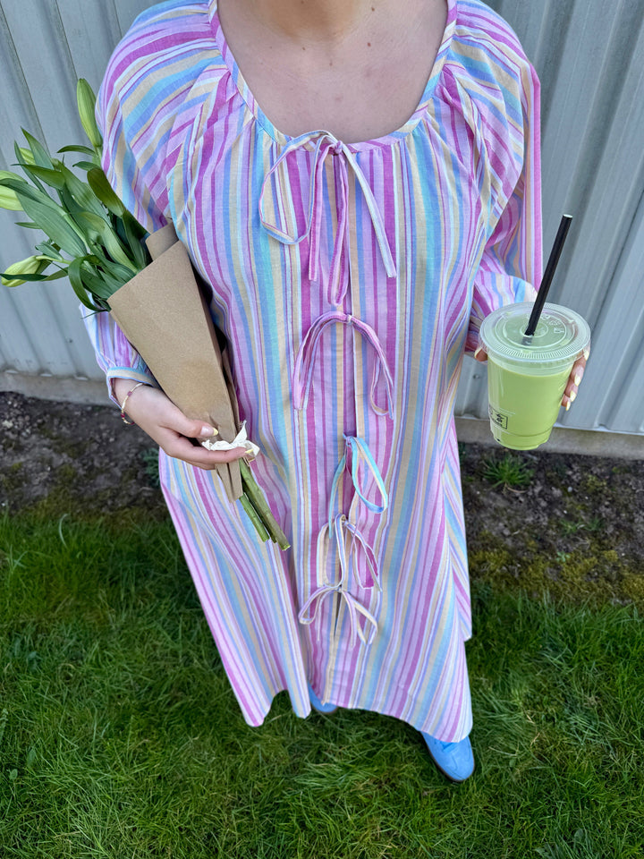Forudbestilling - Sissel Edelbo x Molly&My - Stinne Dress SE 1724 - Pink Stripes Kjoler