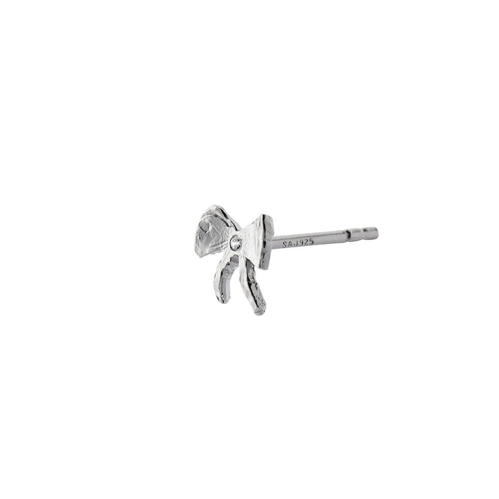 Forudbestilling - Stine A - Petit Bow Earring With Stone Silver - Single - 1344-00-S Øreringe
