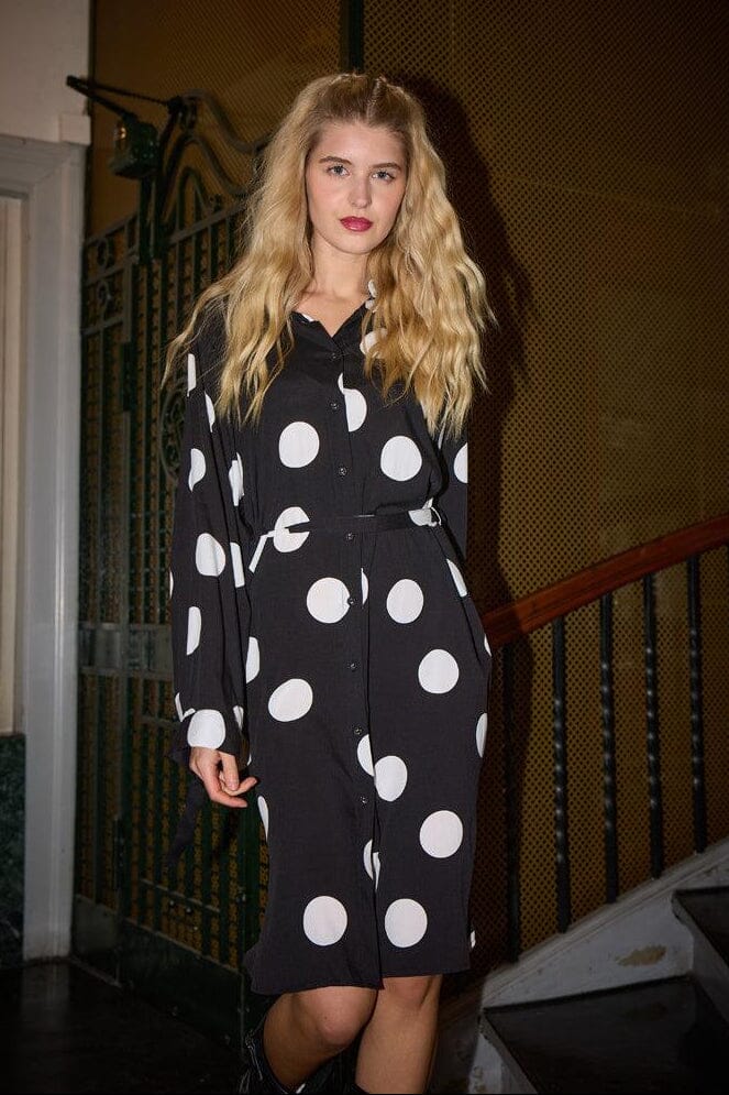 Hunkøn - Vicky Shirtdress 25983 - Big Dots Kjoler