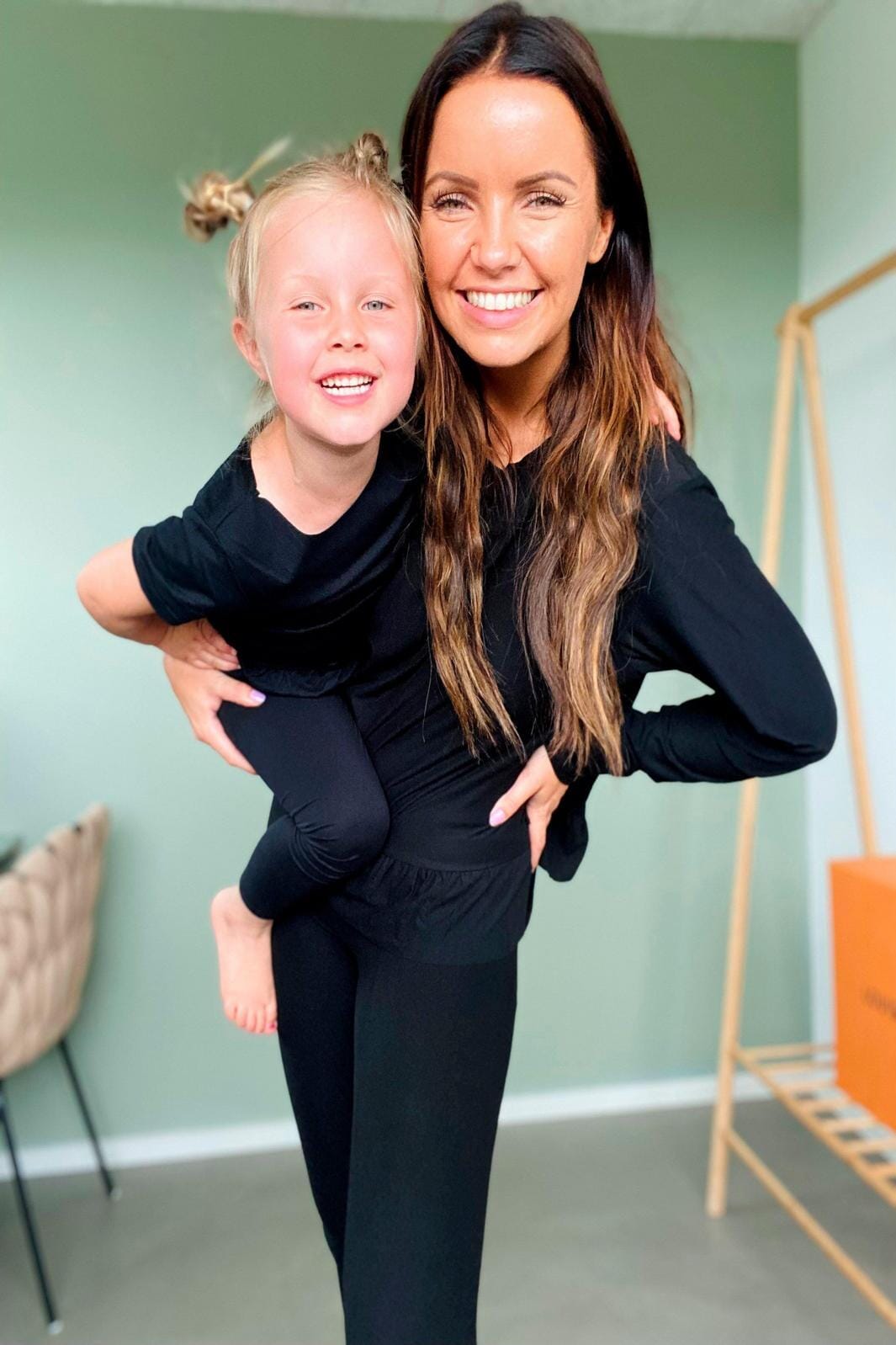 LIBERTÈ - Alma LS Frill T-shirt - Black Bluser