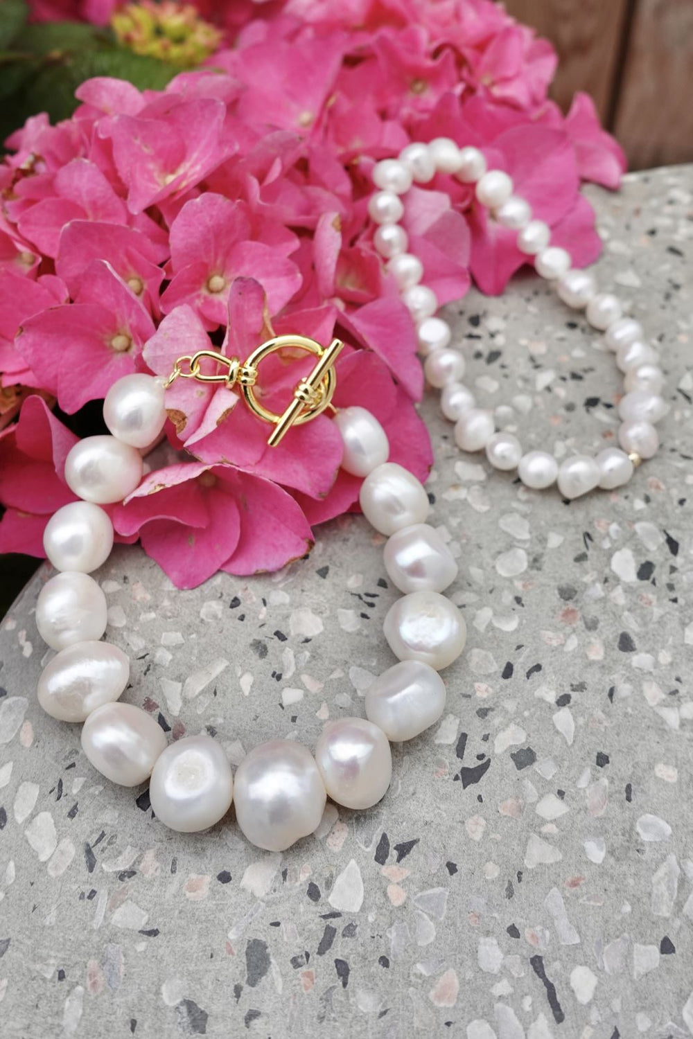 Mellow Moon - Perlearmbånd m. guldperle - Ferskvand Armbånd