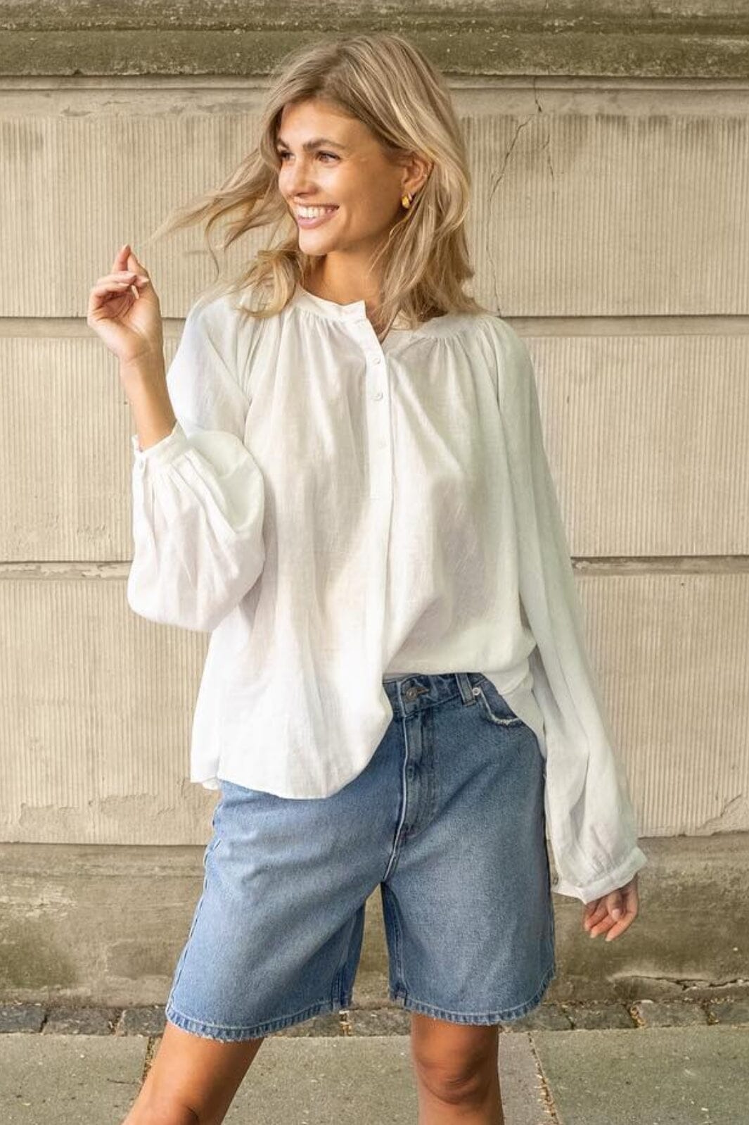 Neo Noir - Kirsty Solid Blouse - White Bluser