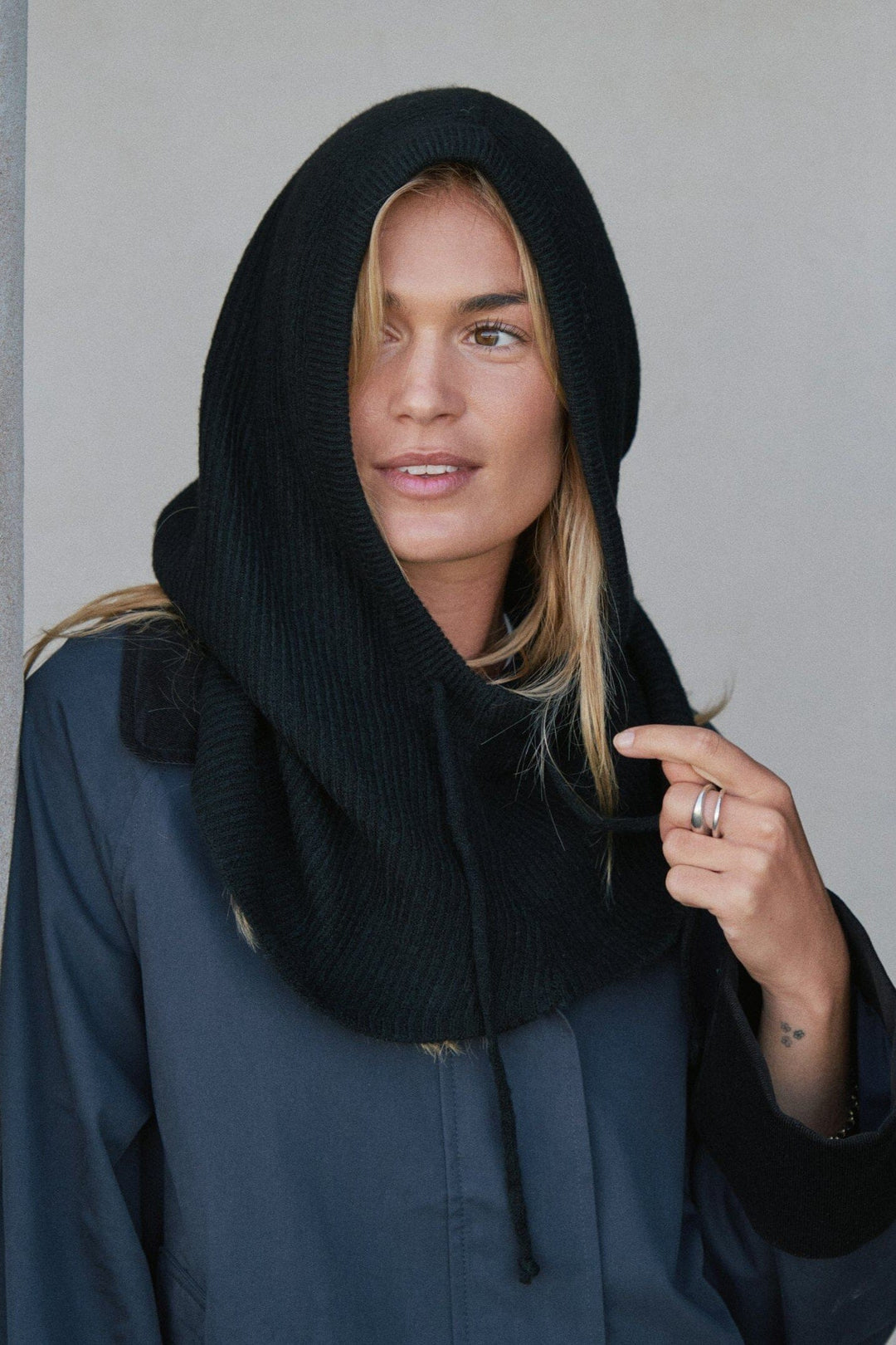 Neo Noir - Nnmadita Knit Balaclava - Black Strikbluser