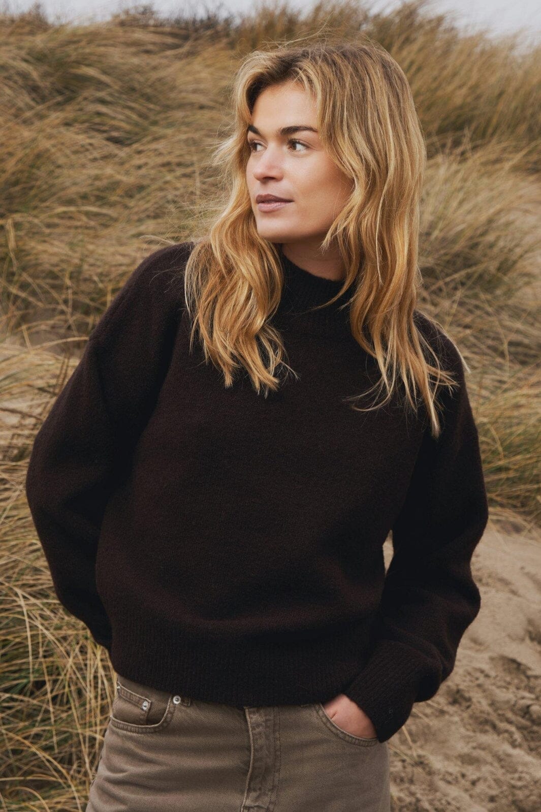 Neo Noir - Paulina Knit Blouse 159703 - 676 - Dark Brown