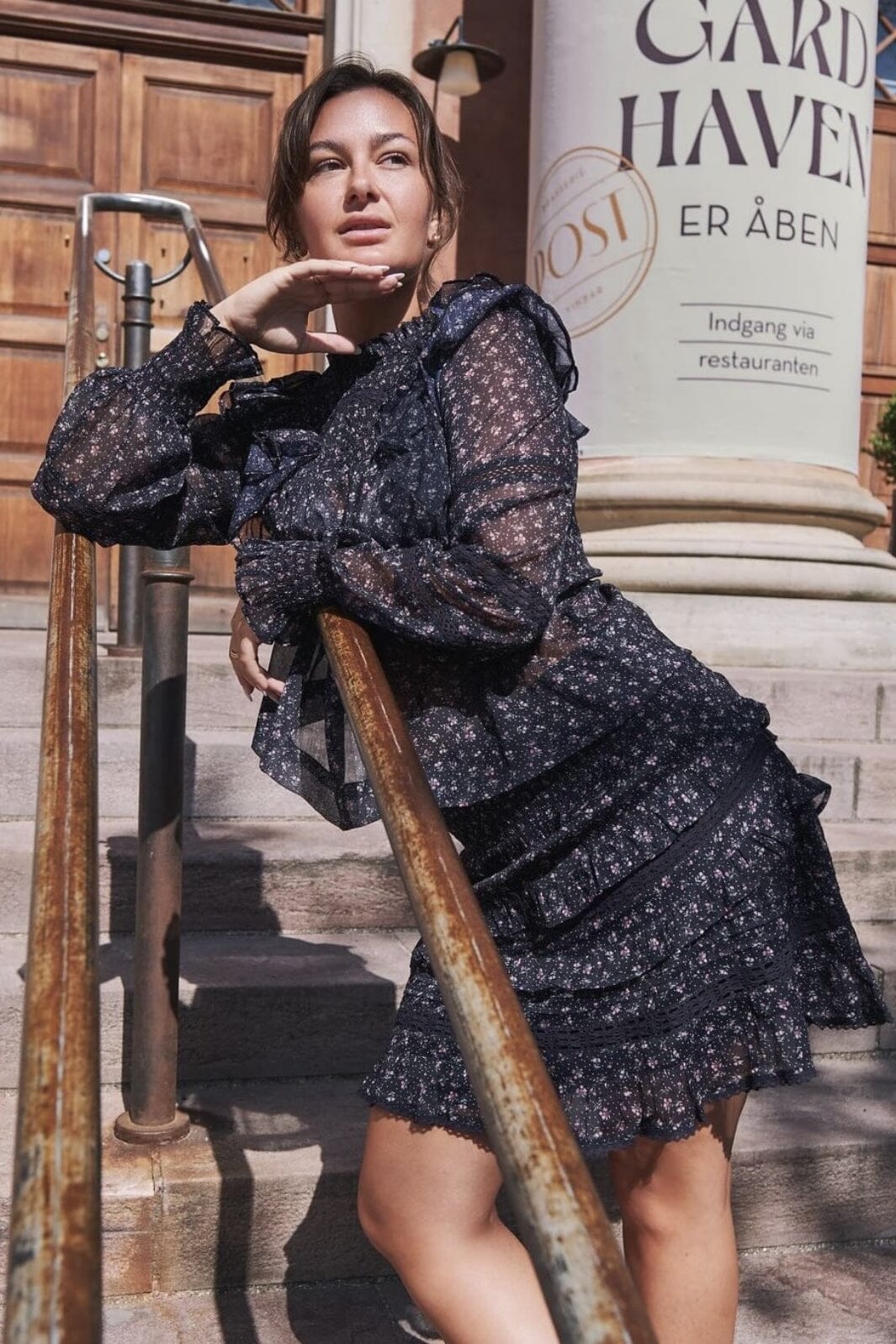 Neo Noir - Sarna Mini Rose Blouse - Black Skjorter