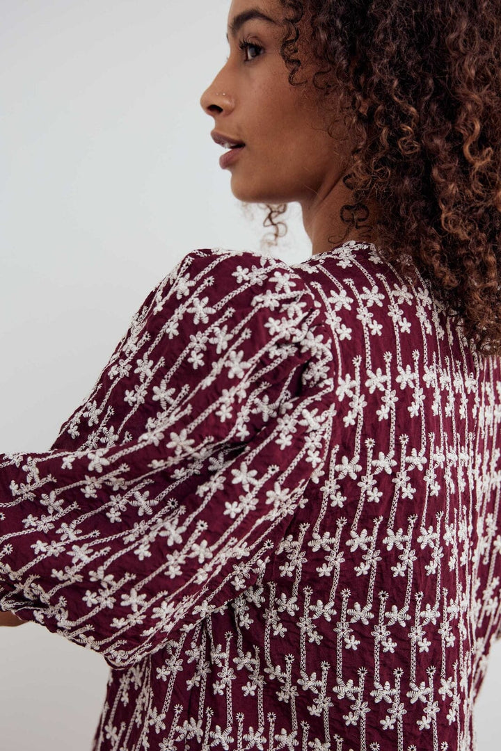 Noella - Shelly Blouse 13750002 - 1355 - Dusty Mahogany