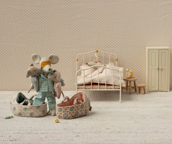 Maileg - Babymus I Babylift - Blå - Baby Mouse