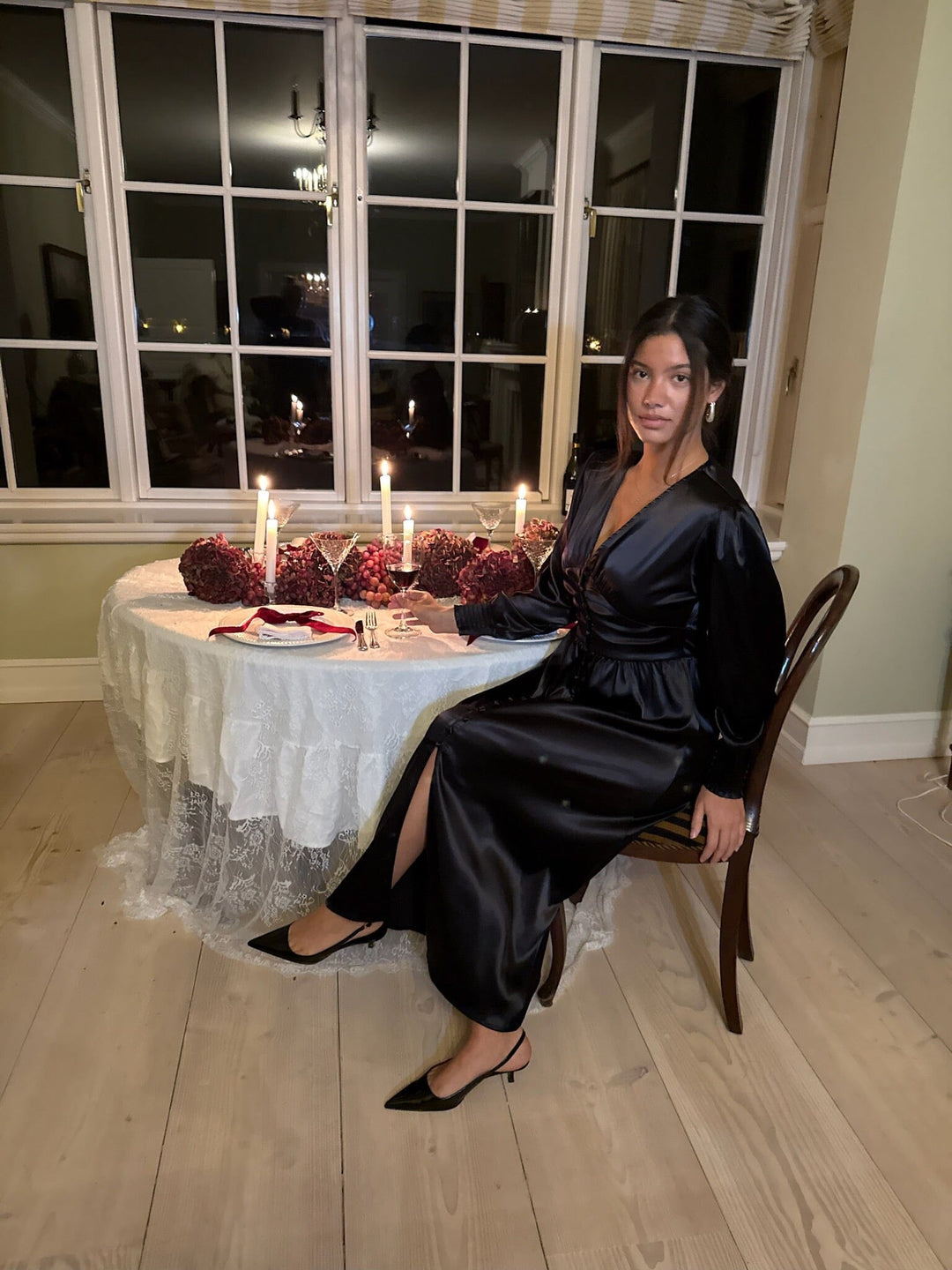 BYIC - Adelic Long Dress A2327 - Black Satin Kjoler 