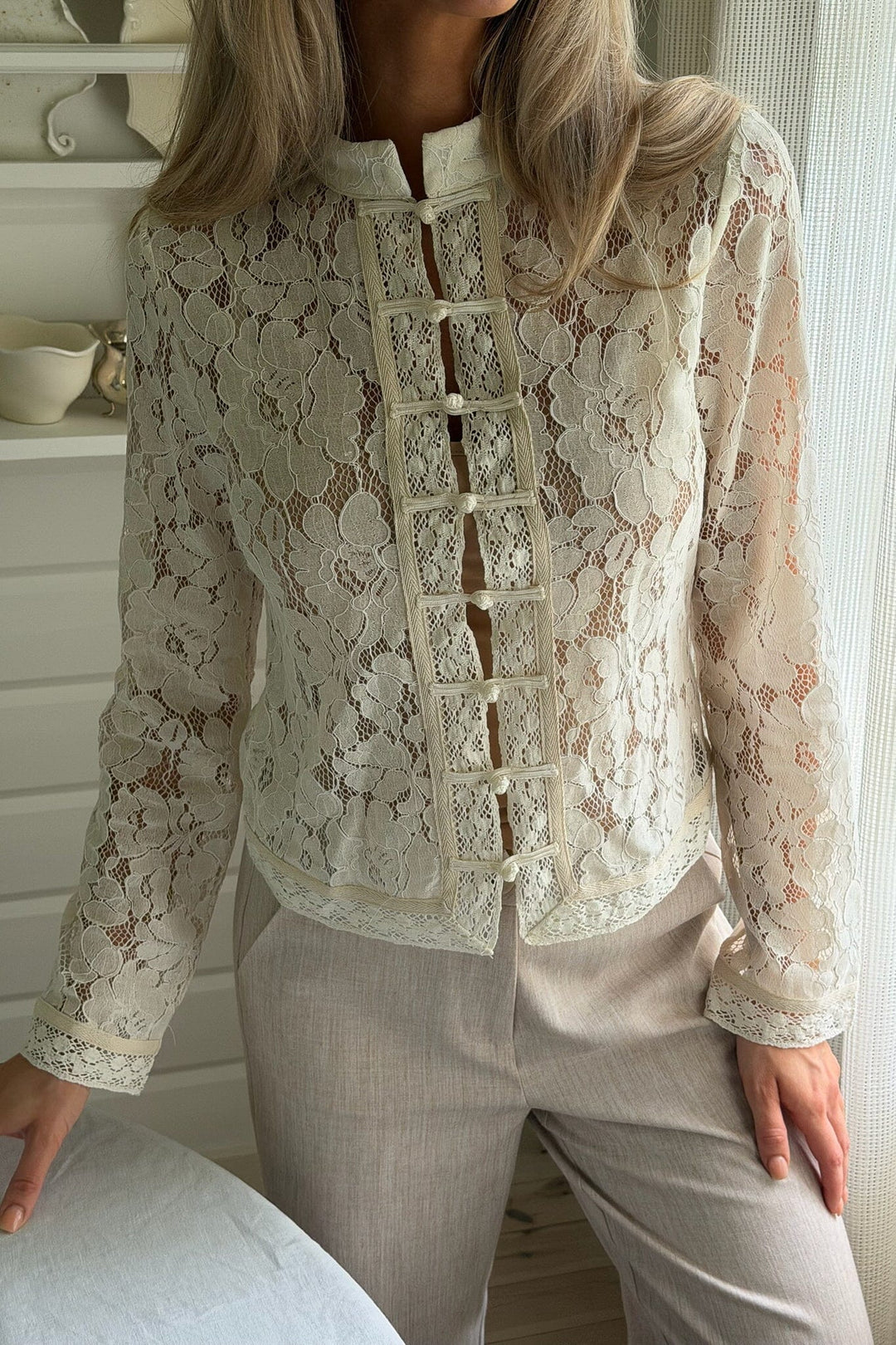 BYIC - Liljaic Shirt A25239 - Off White Lace Skjorter 