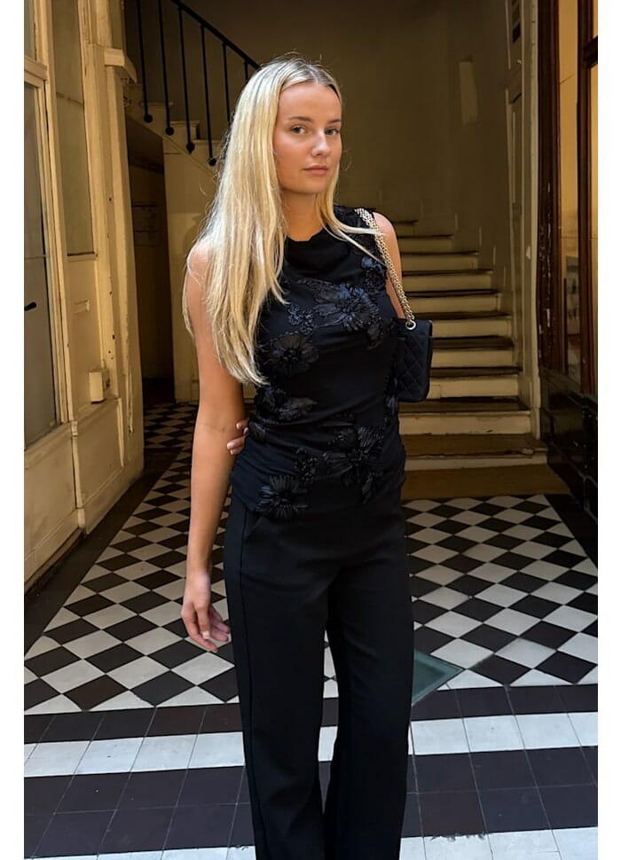 BYIC - Miraic Mesh Top A23927 - Black Flower Toppe 