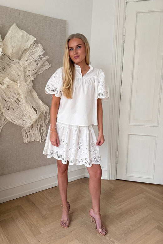 BYIC - Solveigic Shirt A25133 - White Embroidery