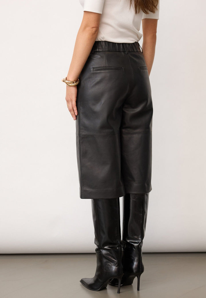 Co´Couture - Phoebecc Long Leather Bermuda 500139 - 65001 - Black Shorts 