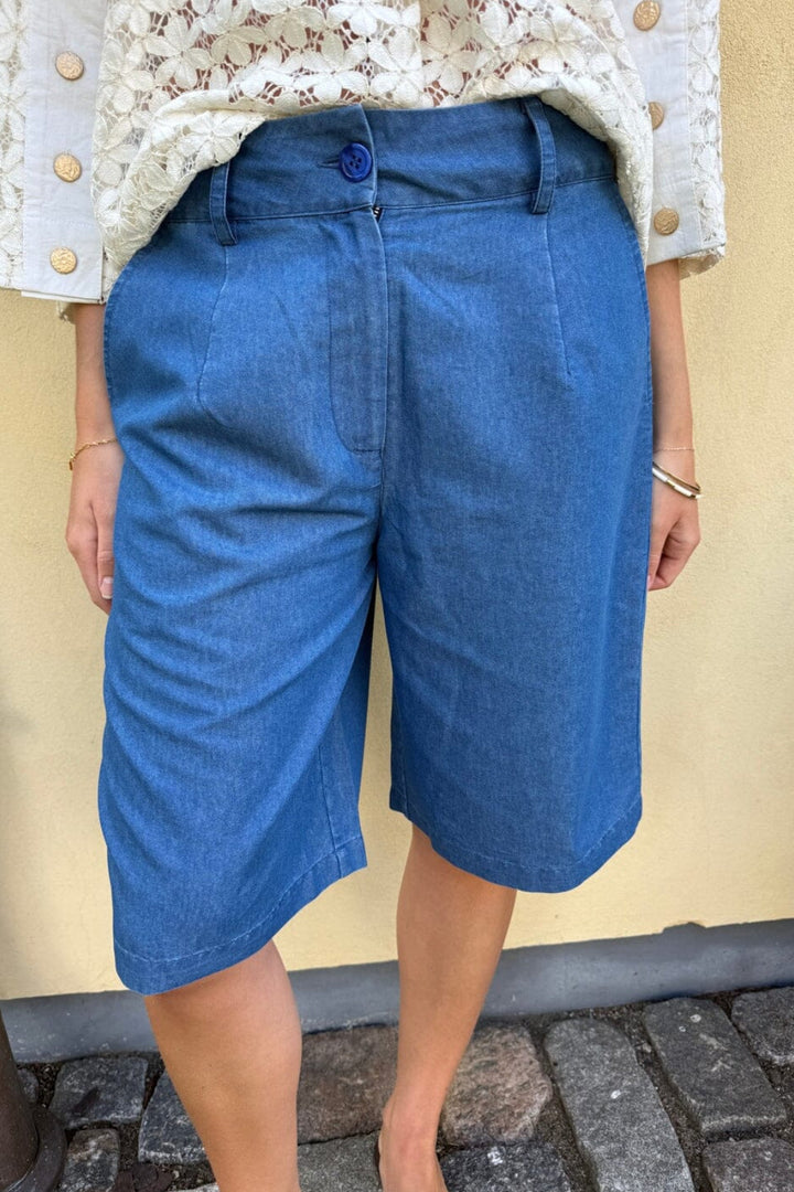 Continue - Celine Shorts 15300 - Chambre