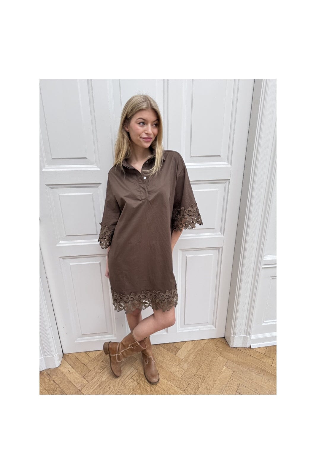 Continue - Klara Embrodery Dress 15188 - Brown