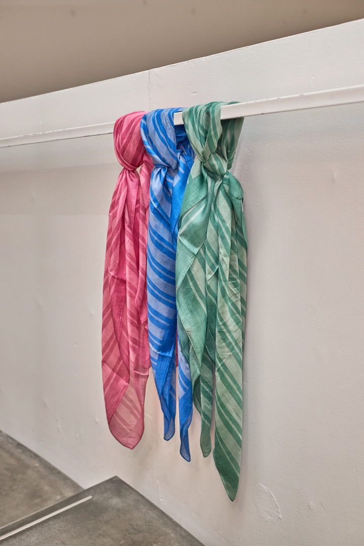 Black Colour - Bckaisa Silk Scarf 208429 - Blue