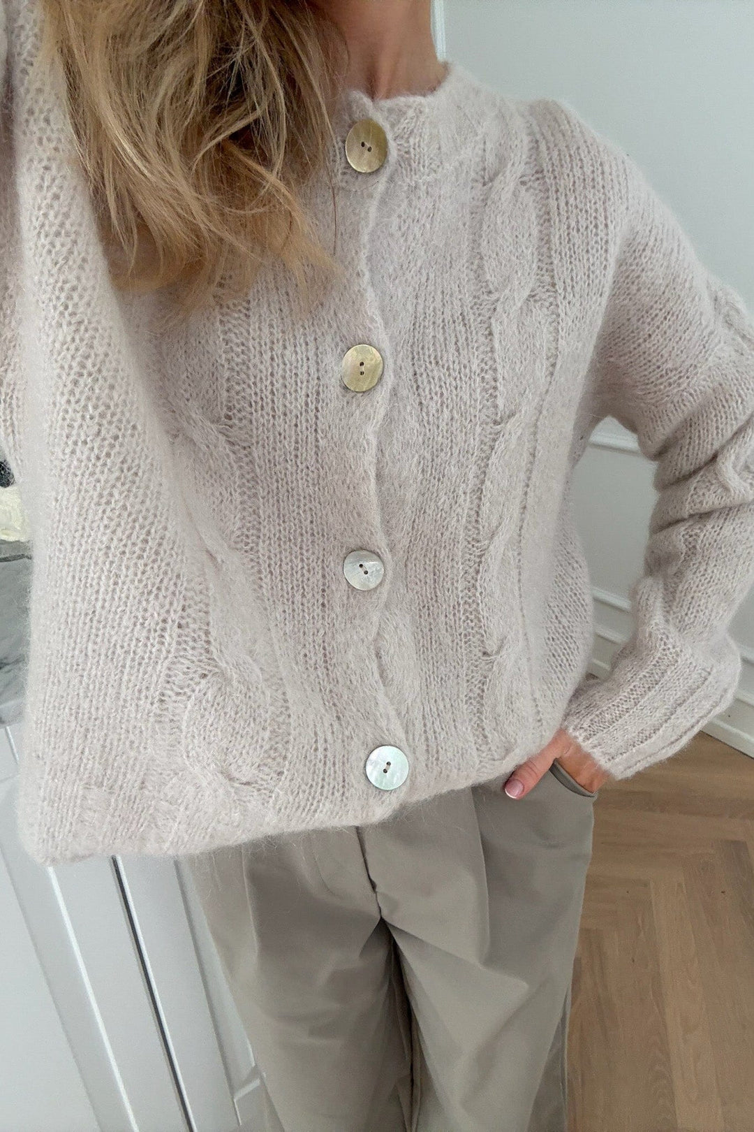 Forudbestilling - BYIC - Ditteic Cardigan 3420 - Beige Cardigans 