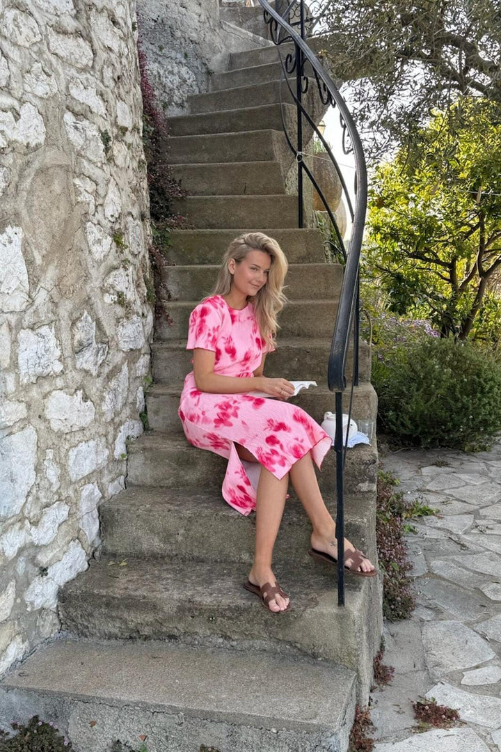 Forudbestilling - BYIC - Odaic Ss Dress A23834 - Abstract Pink Flower Print Kjoler 