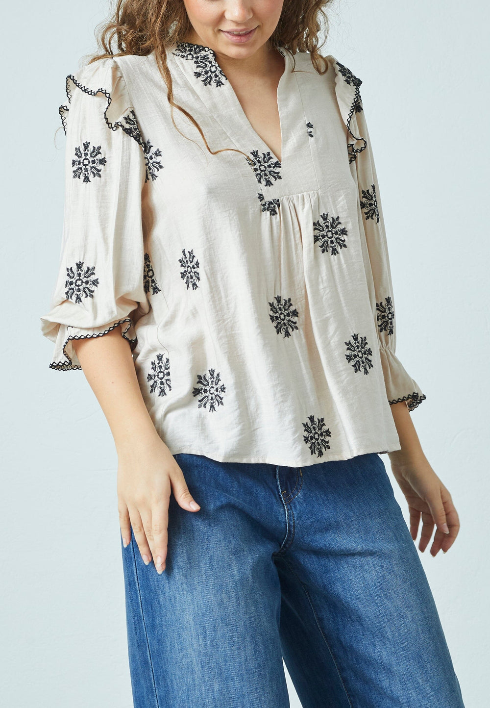 Forudbestilling - Love & Divine - Love1347 18776 - 811 - Bamboo/Black Flower Skjorter 
