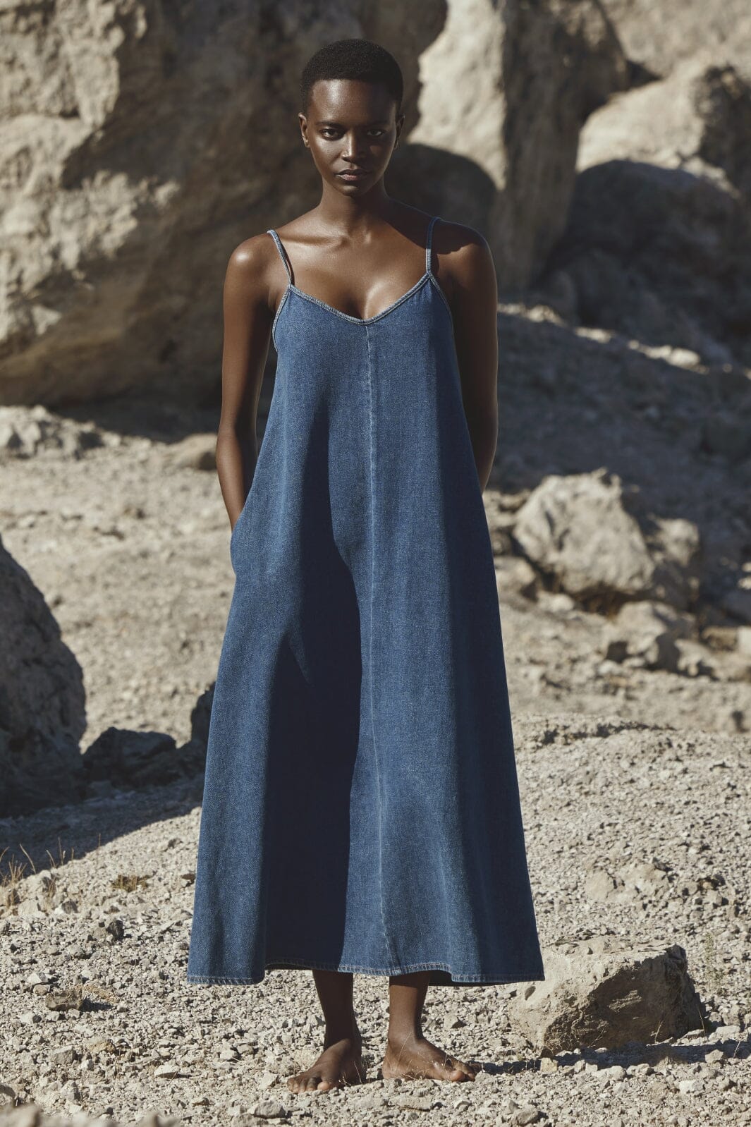 Forudbestilling - Moss Copenhagen - Mschjolene Elena Strap Dress 19039 - Mid Blue Wash Kjoler 