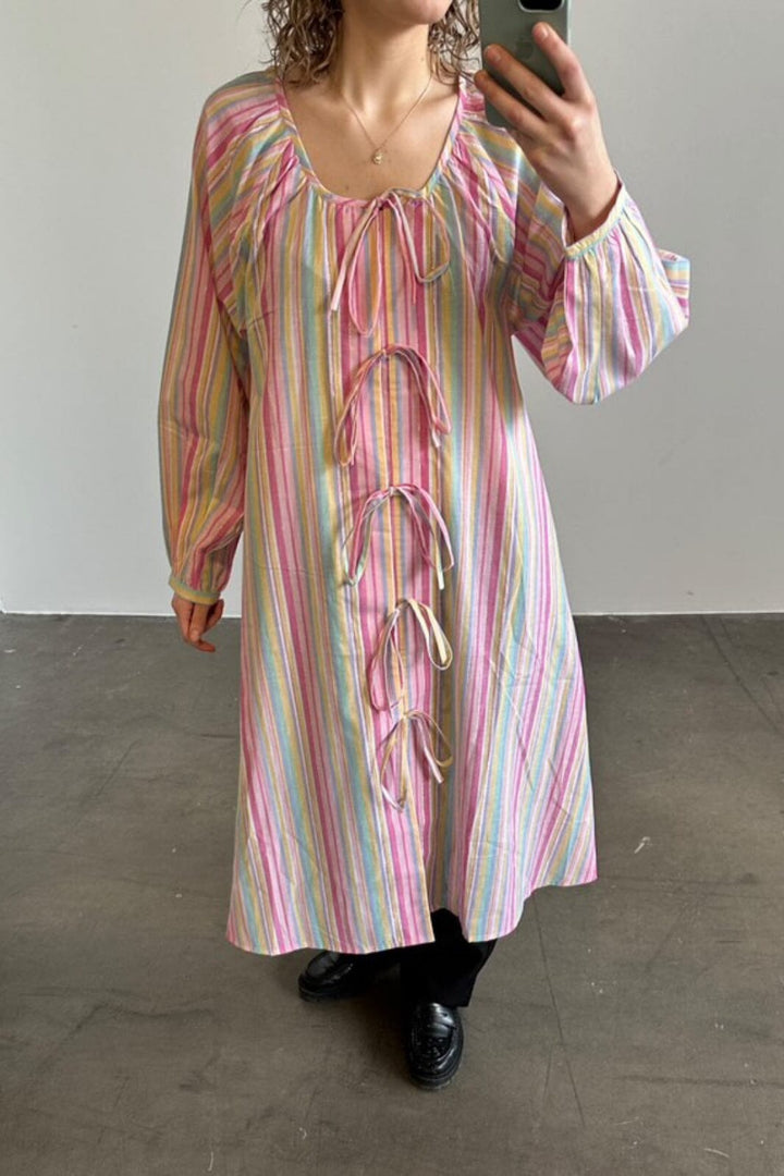 Forudbestilling - Sissel Edelbo - Stinne Dress SE 1724 - Pink Stripes Kjoler 