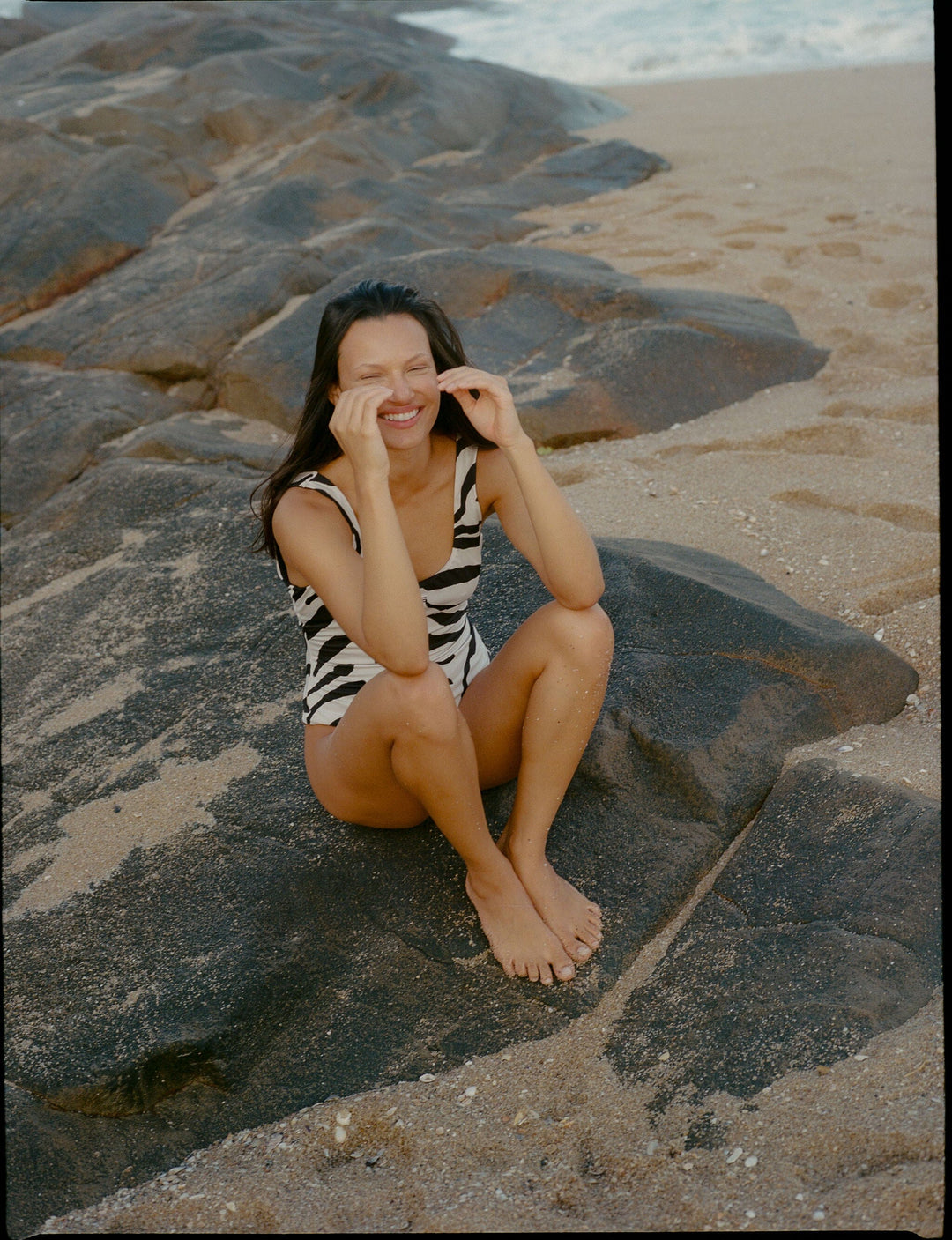 Gestuz - Gzzaiba Swimsuit 10911195 - 109379 - Graphic Black White Animal Badedragter 