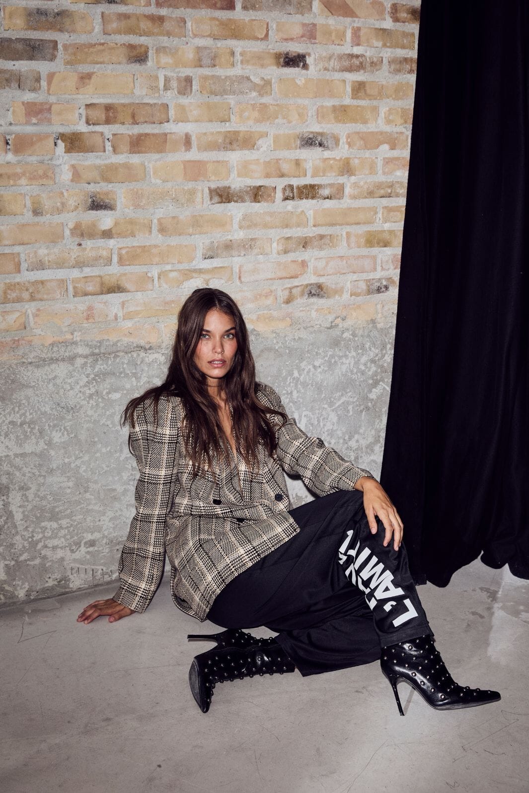 Haute L'Amitié - Blanket Check Blazer HL10270 - Mocca Blazere 