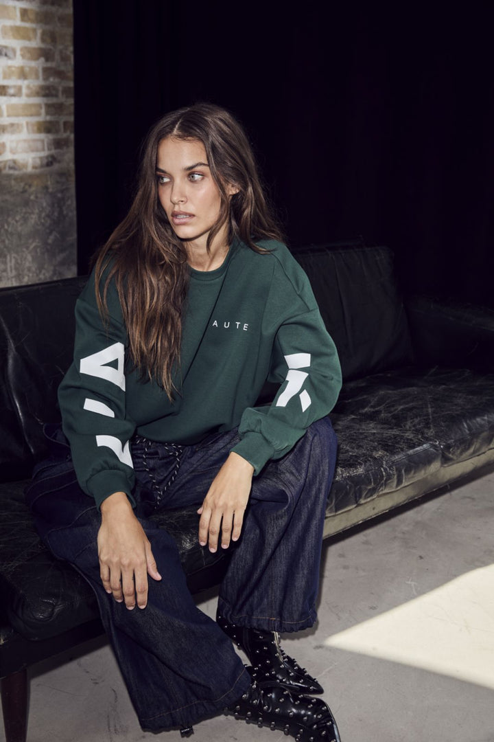 Haute L'Amitié - Maxi Split Logo Sweat HL10413 - Sporty Green Sweatshirts 