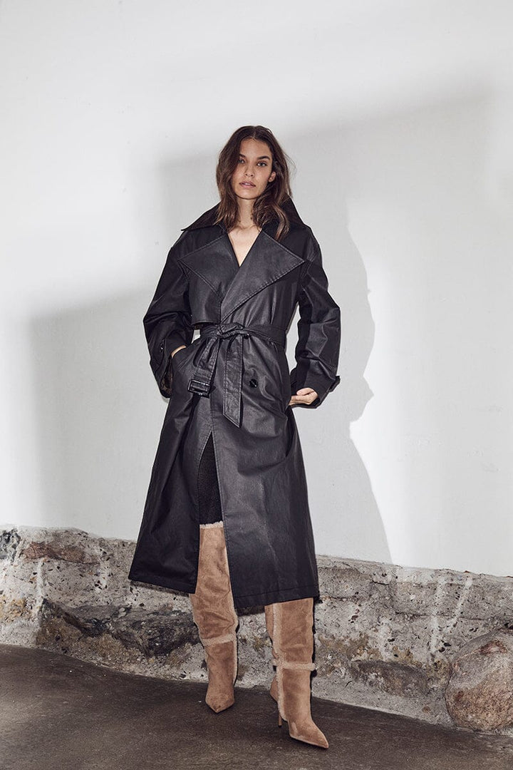 Haute L'Amitié - Oily Tech Trench HL10666 - Black 
