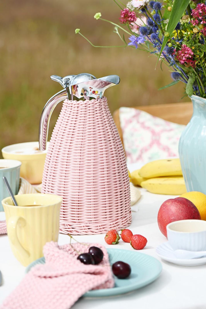 Ib Laursen - Termokande lyserød polyrattan håndflettet 1,5 ltr - Polyrattan, Rustfrit stål, Plastik - 1619-07