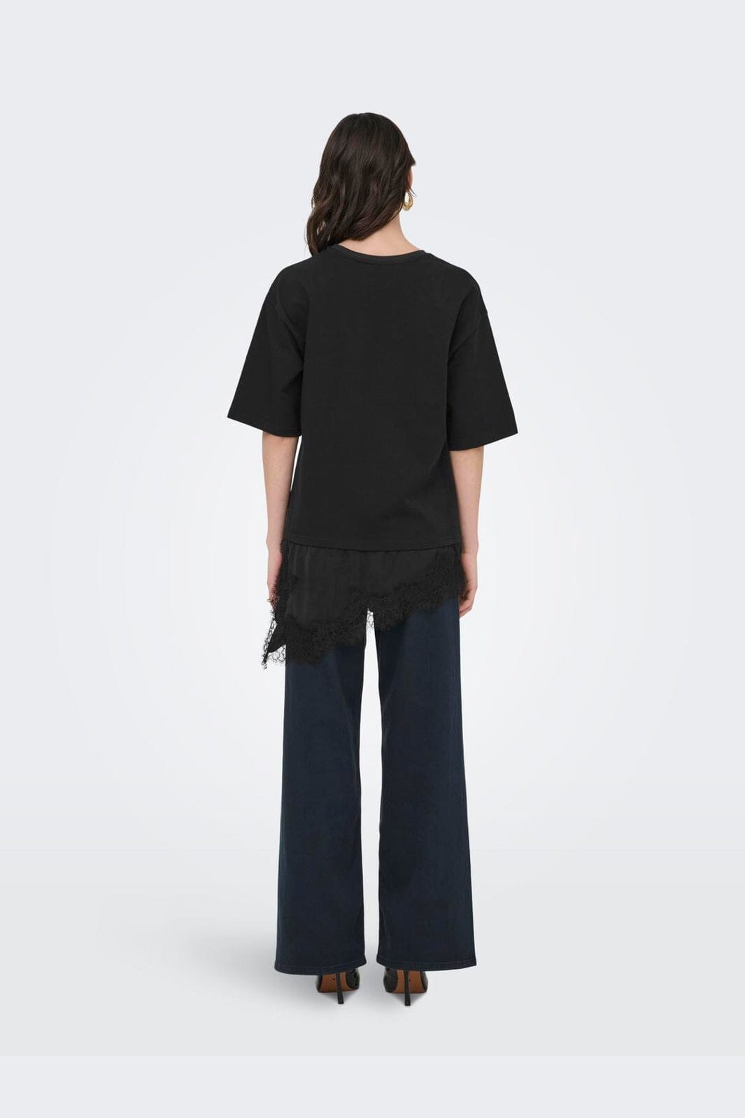 JDY - Jdyalma 2/4 Lace Detail T-Shirt - 5123495 Black