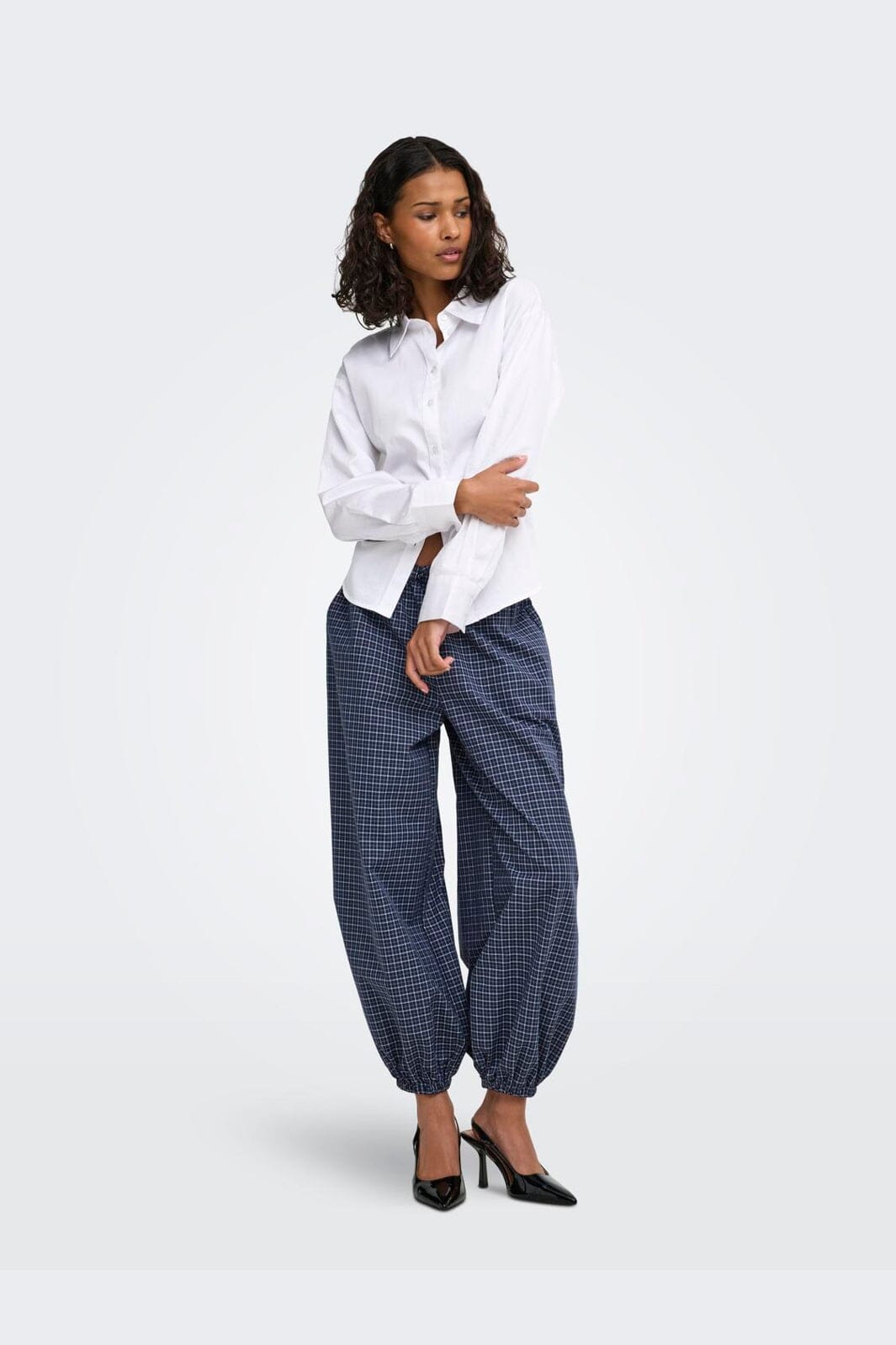 JDY - Jdypeggy Check Loose Pant - 5181641 Navy Blazer Cloud Dancer
