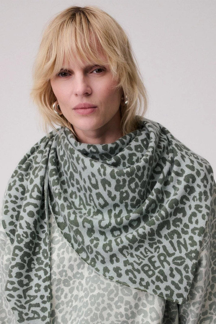 Lala Berlin - Triangle M 10021043 - Sage Leo Tørklæder 