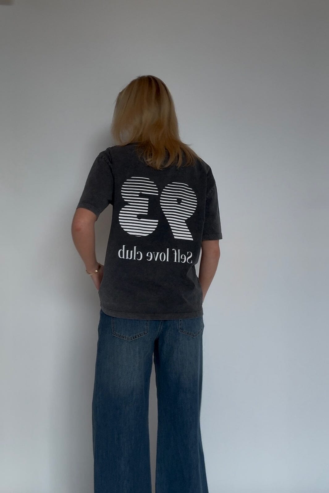 Love & Divine - Love1303 18534 - 053 - Grey Wash T-shirts 