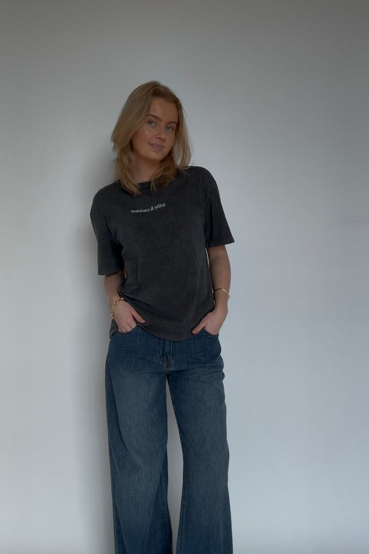 Love & Divine - Love1303 18534 - 053 - Grey Wash T-shirts 