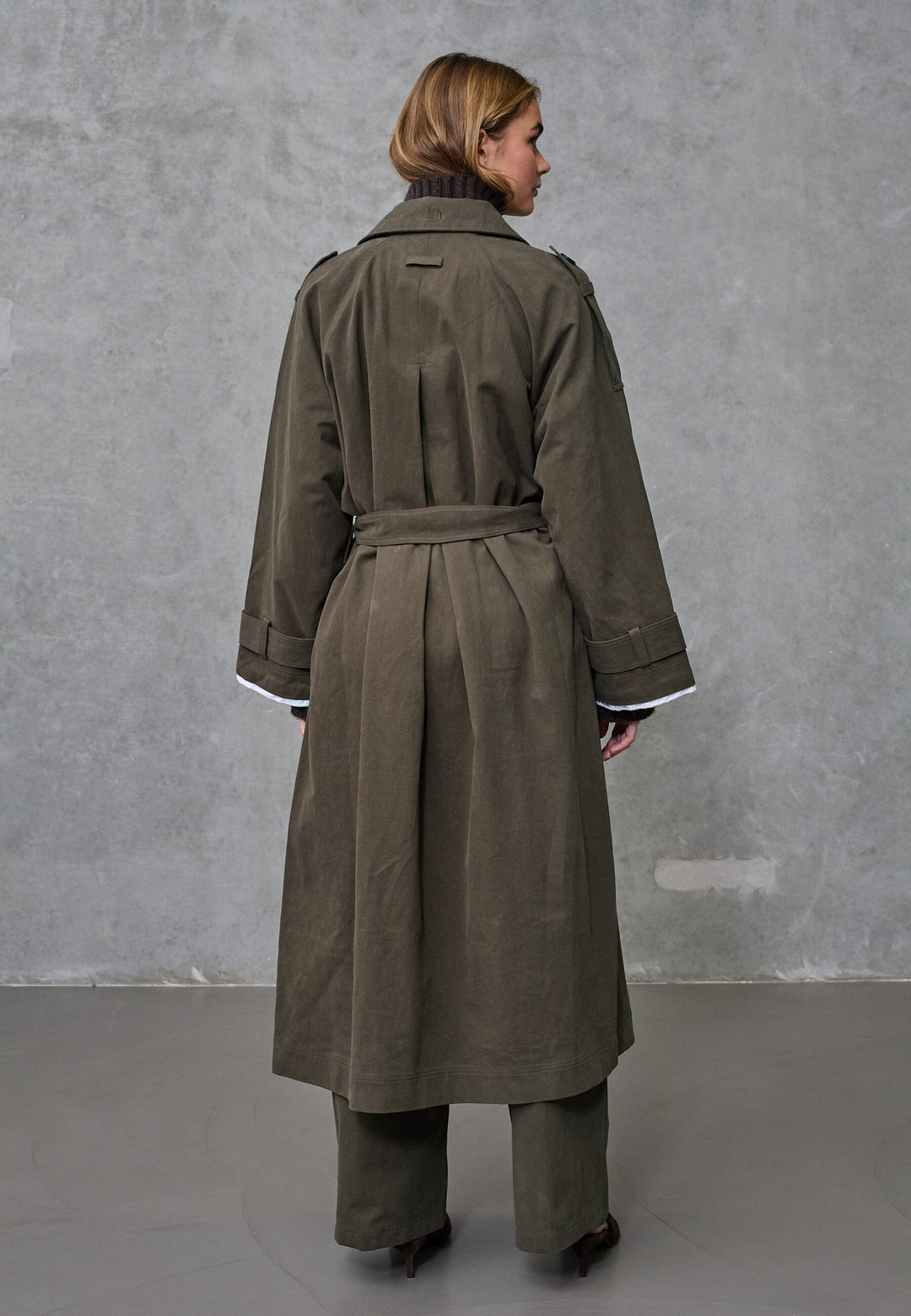 Love & Divine - Love1512 19698 - 200 - Brown Frakker 