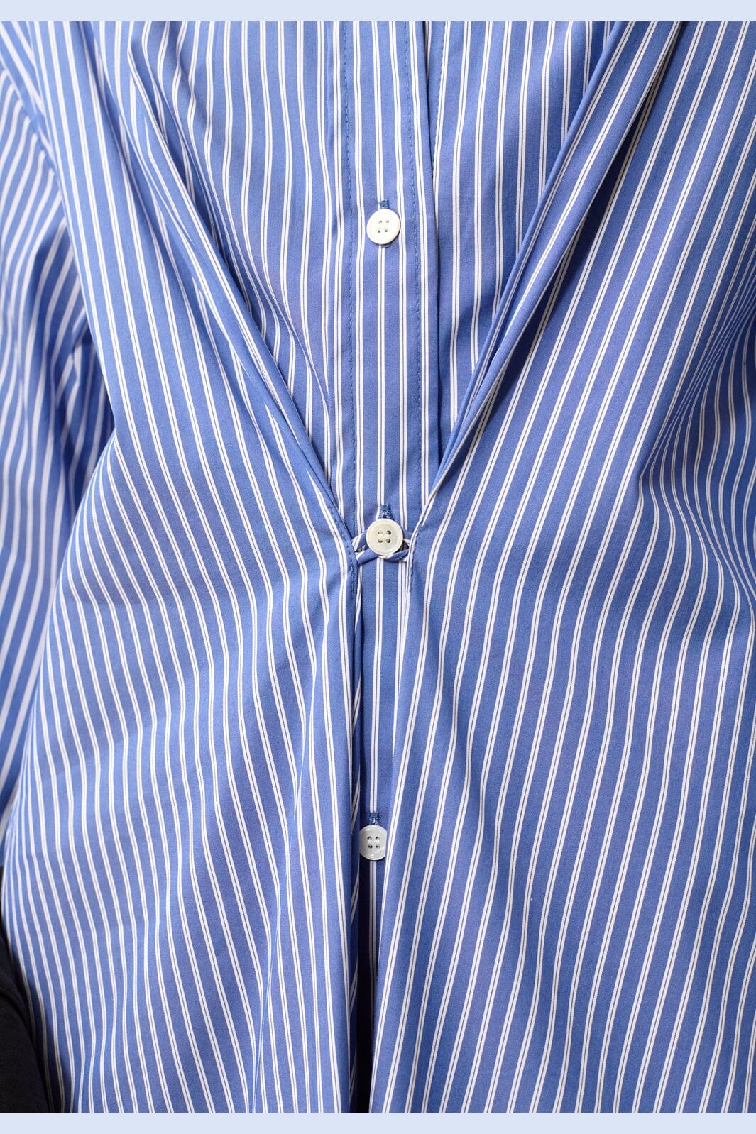 Love & Divine - Love1539 19845 - 832 - Blue Stripe