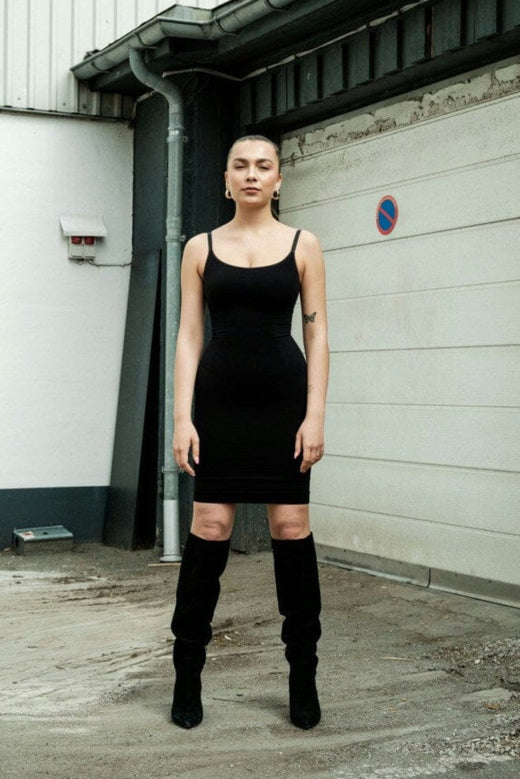 Lykkeland Ateliér - Second Skin Slip Dress - Black Kjoler 