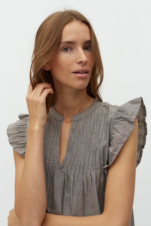 MbyM - Gemala-M 59319568 - V28 - Java White Stripe Bluser 