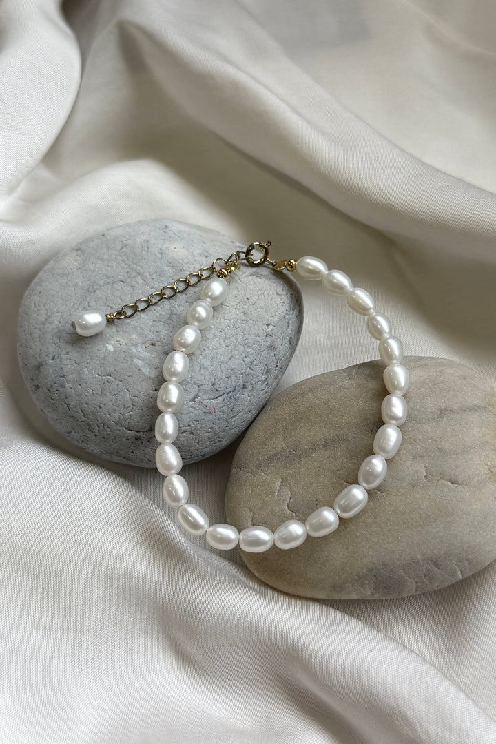 Mellow Moon - Ferskvandsperle Armbånd - Forgyldt Armbånd 