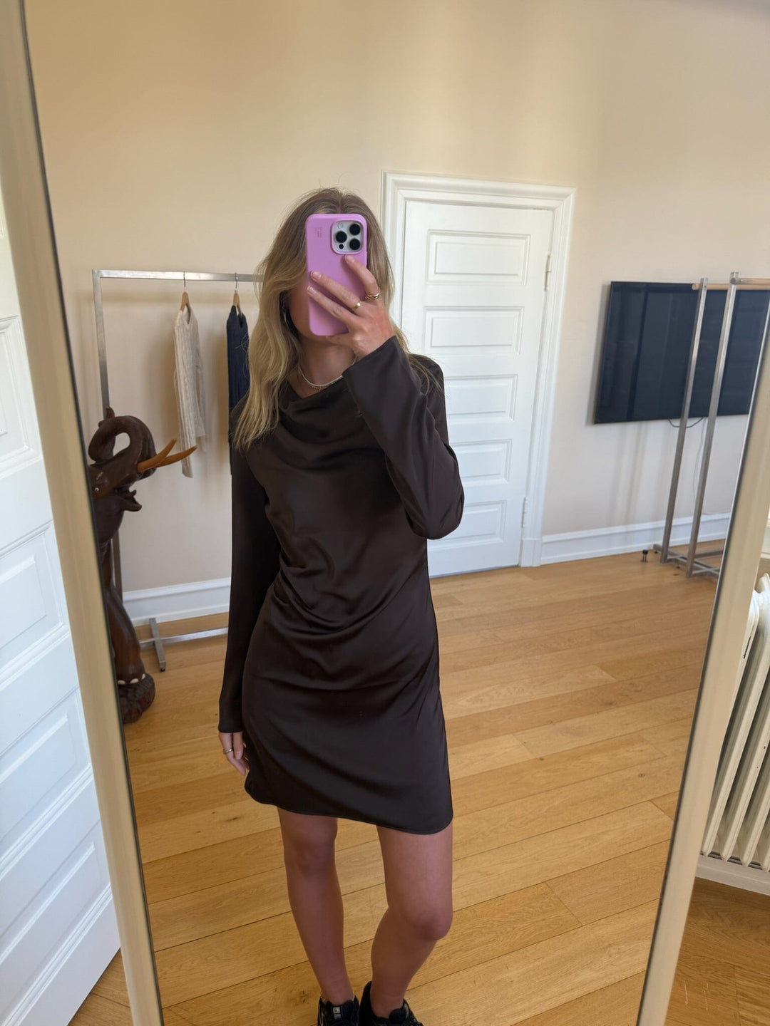 Modström - Tailormd Ls Short Dress 59089 - 5508 - Seal Brown Kjoler 
