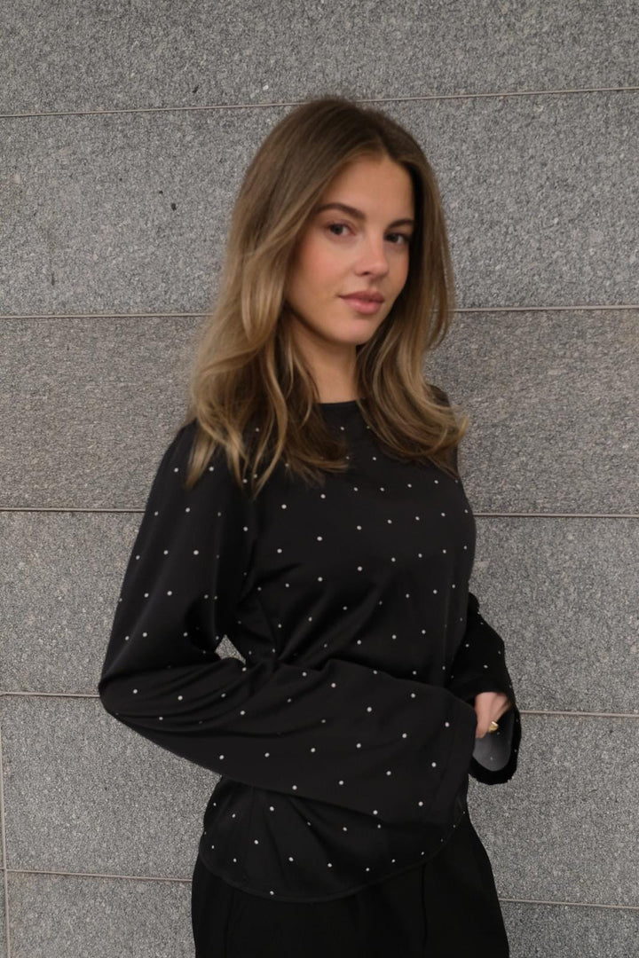 Modström - Tailormd Print Top 59102 - 12053 - Black Dot Toppe 